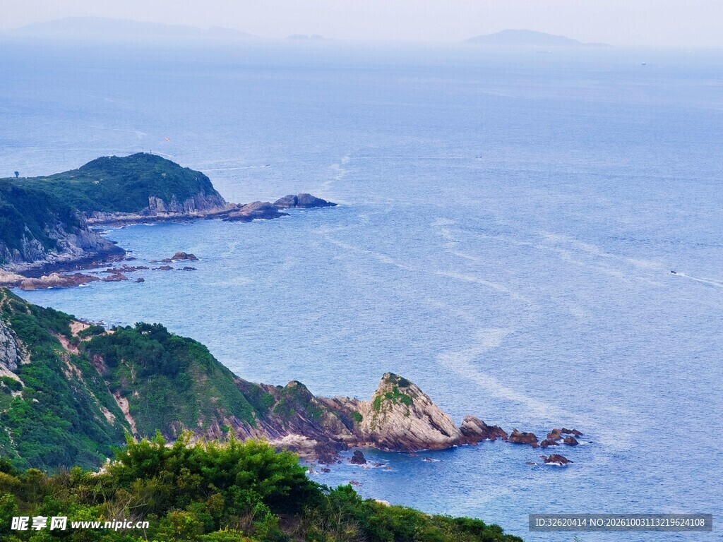 滨海沿岸山海风光