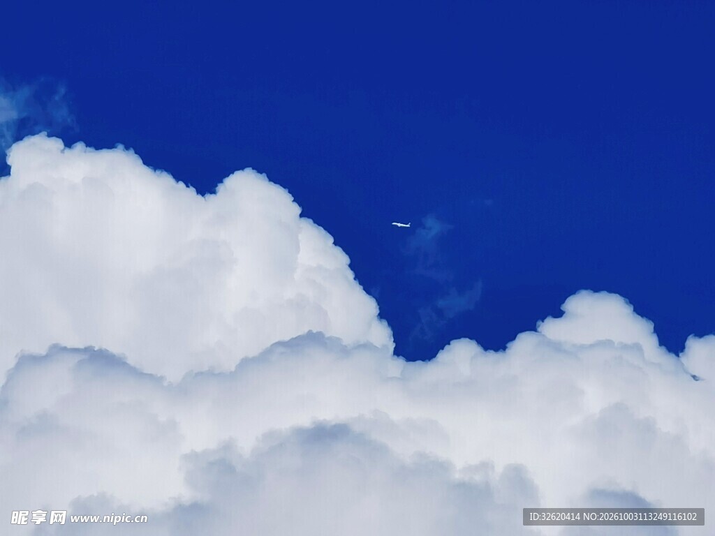 蓝天白云自然风景