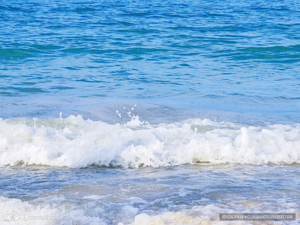 海滨海浪清新风光