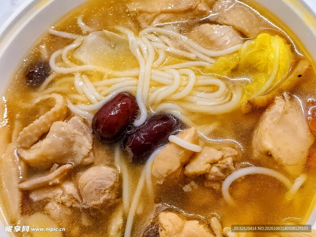 滋补菌菇鸡汤