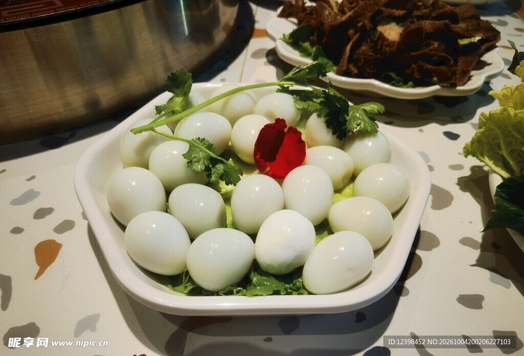 火锅配菜鹌鹑蛋