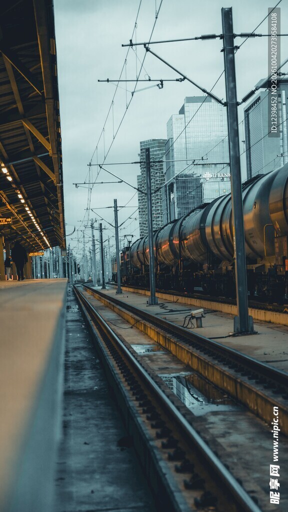 城市铁路轨道远景