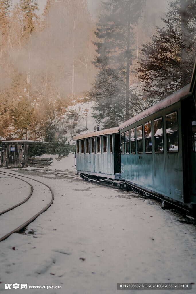 雪林复古观光小火车