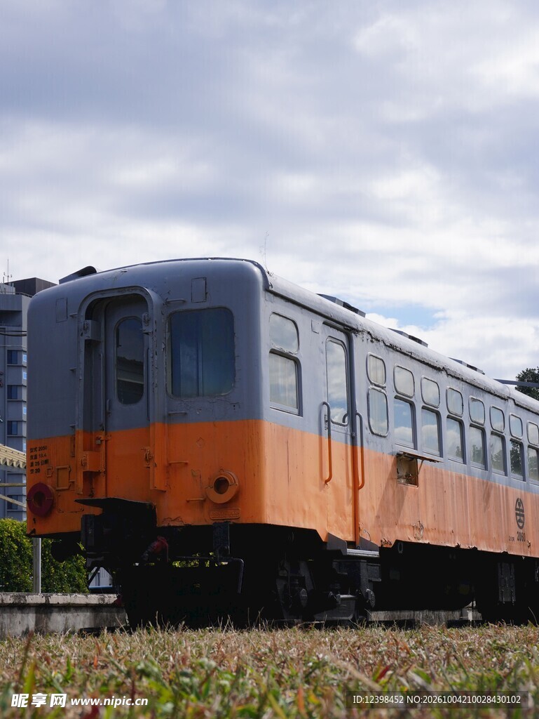 郊外老式客运列车
