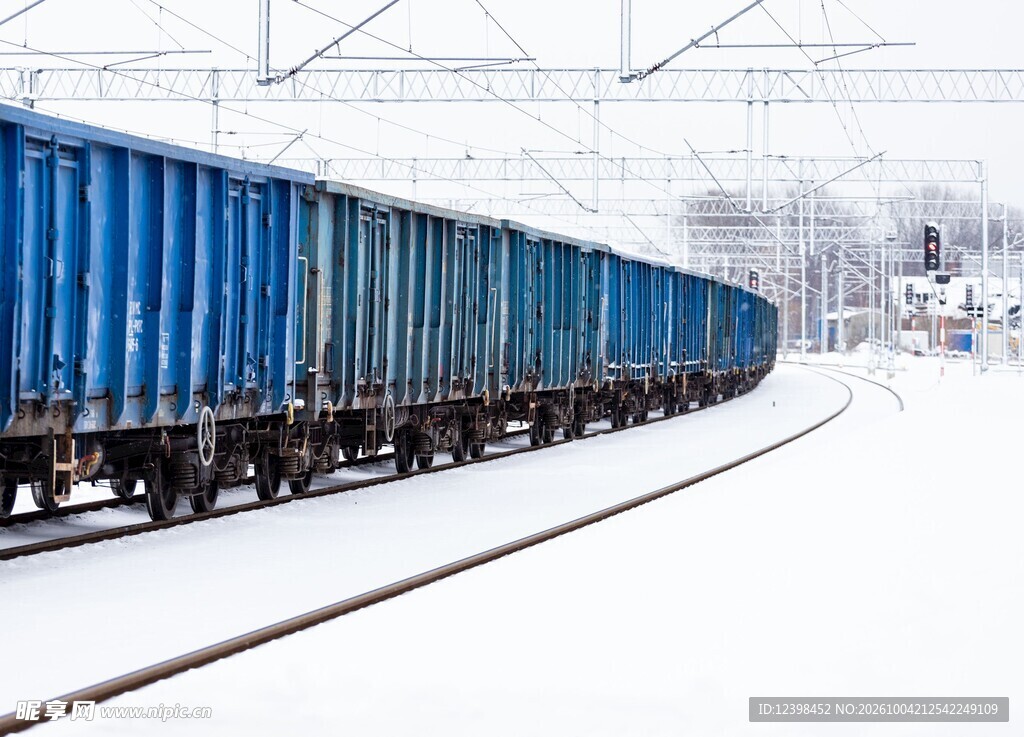雪地货运列车