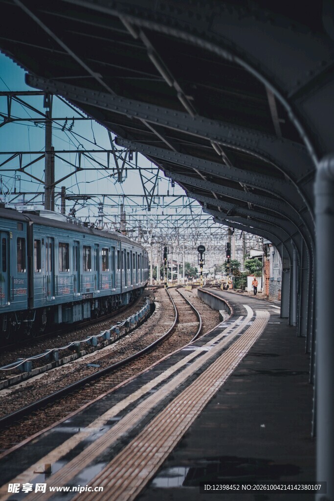 火车站铁轨场景