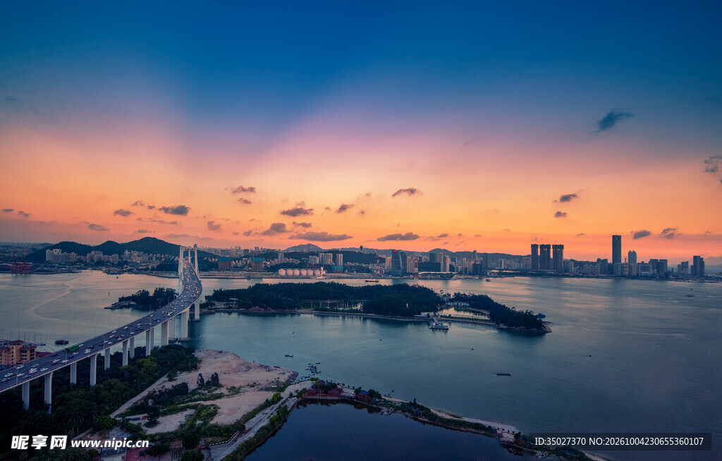 黄昏跨海大桥海滨风光