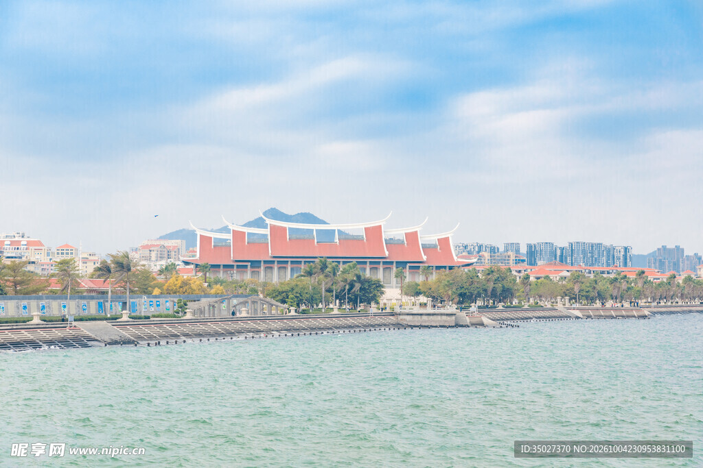 滨海沿岸城市风光