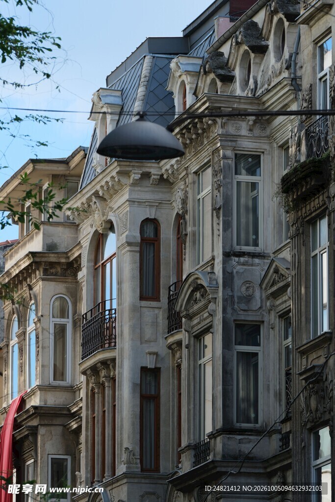 欧式沿街复古老建筑