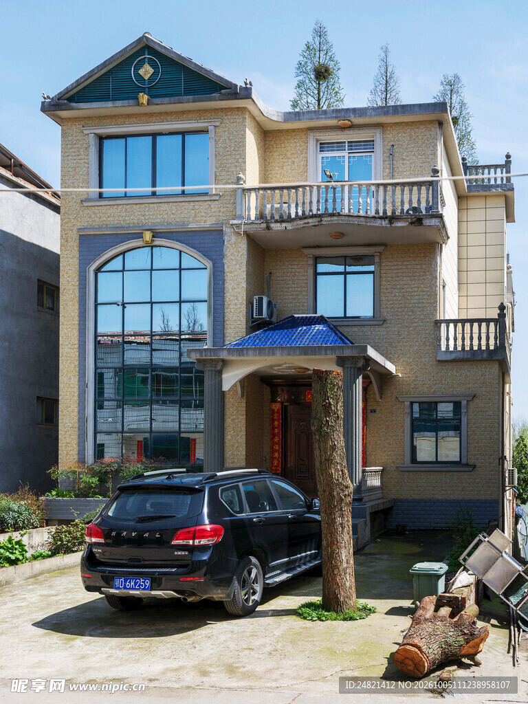 乡村三层简欧自建房