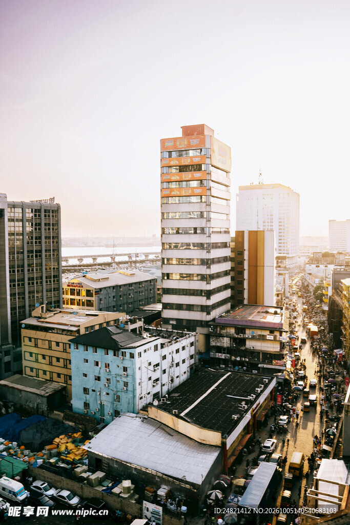 城市黄昏建筑群俯瞰