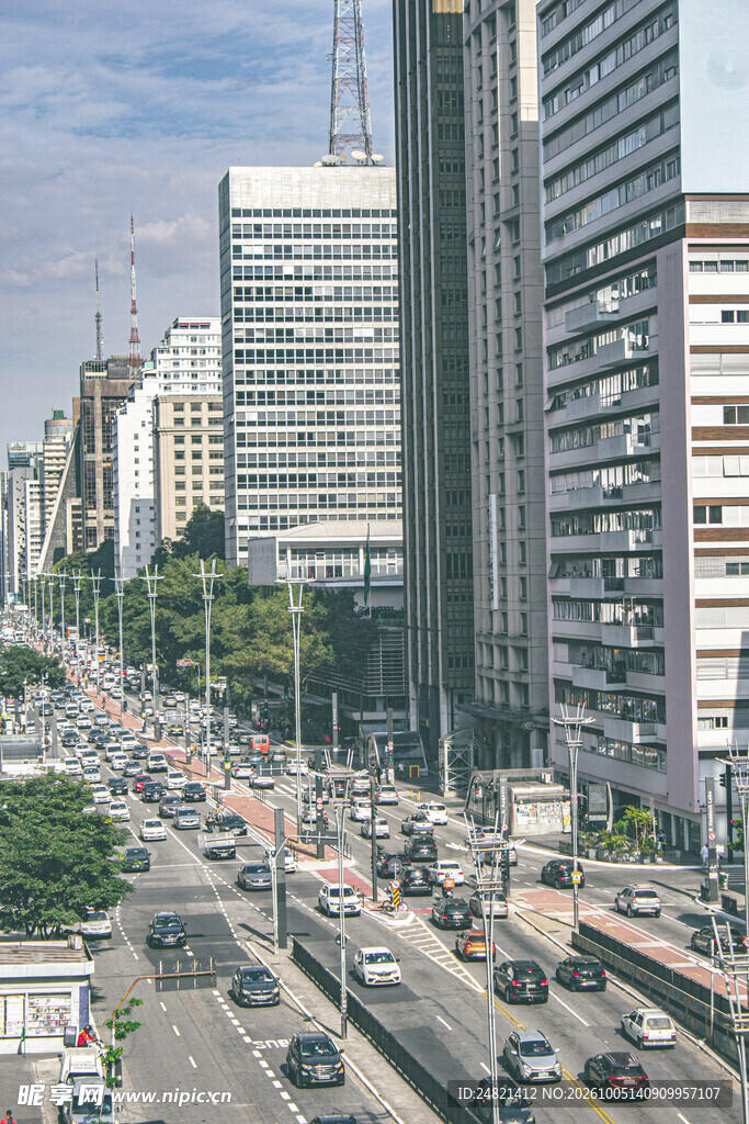 都市中心繁忙街景