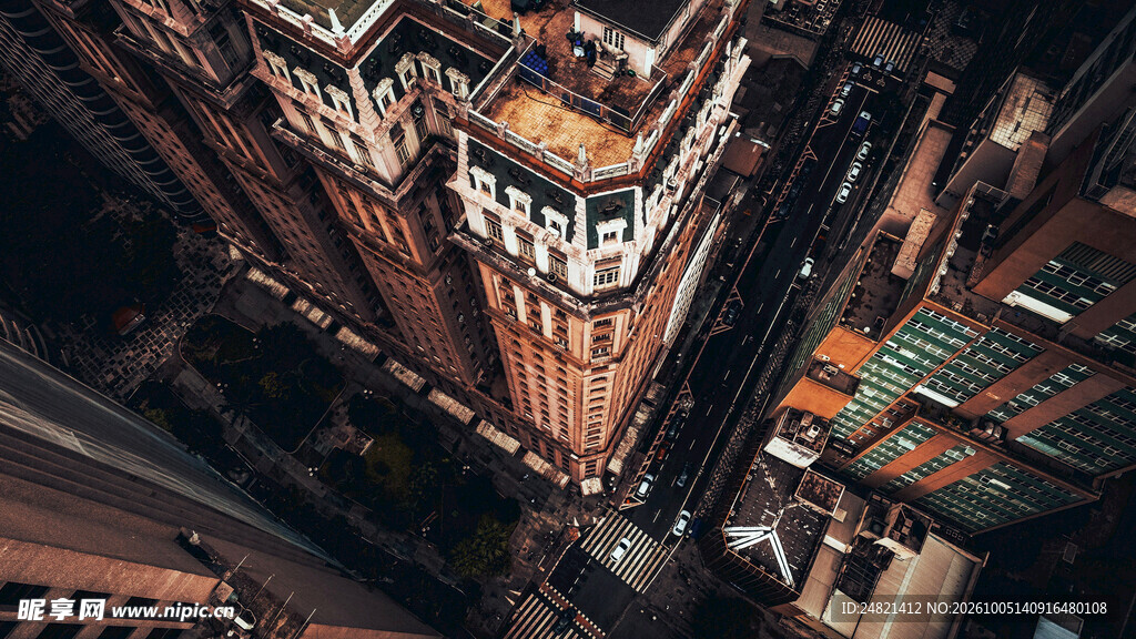 航拍城市复古建筑夜景
