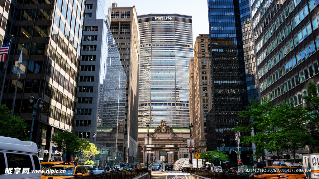 都市核心商务区街景