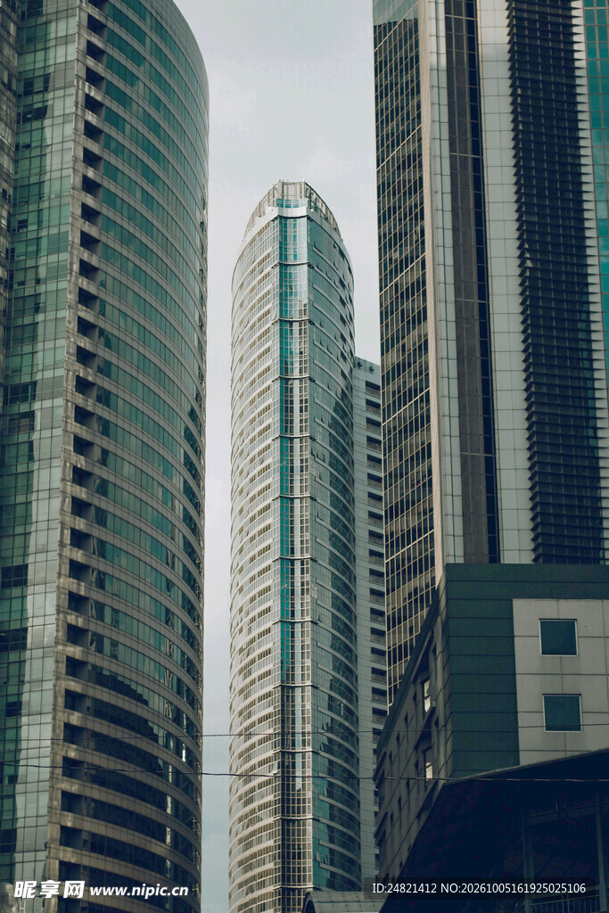 城市摩天商务楼群