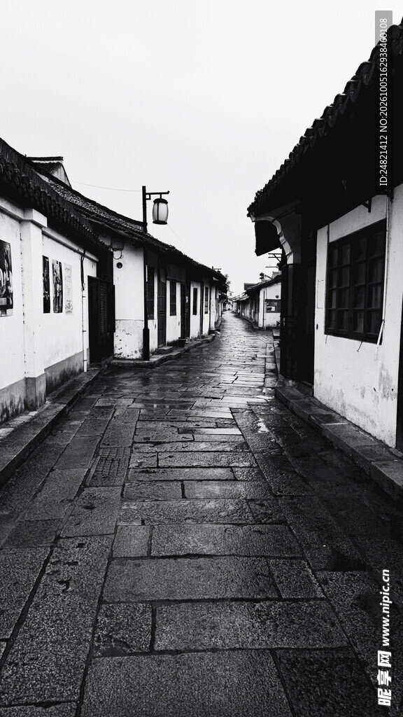 江南古巷黑白街景