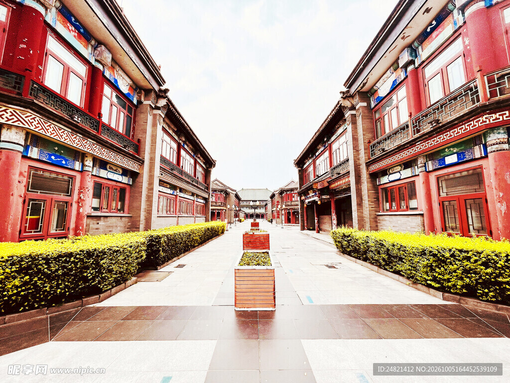 中式仿古商业街街景