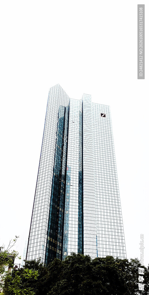 仰拍城市高层写字楼
