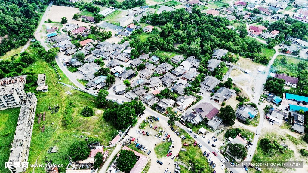 航拍城郊居民区