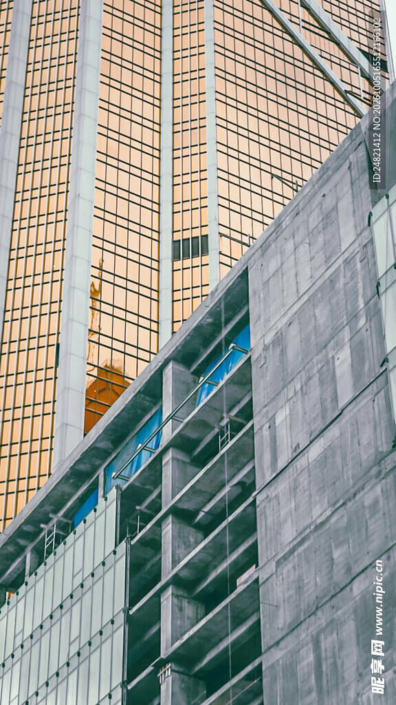 现代都市摩天建筑仰拍
