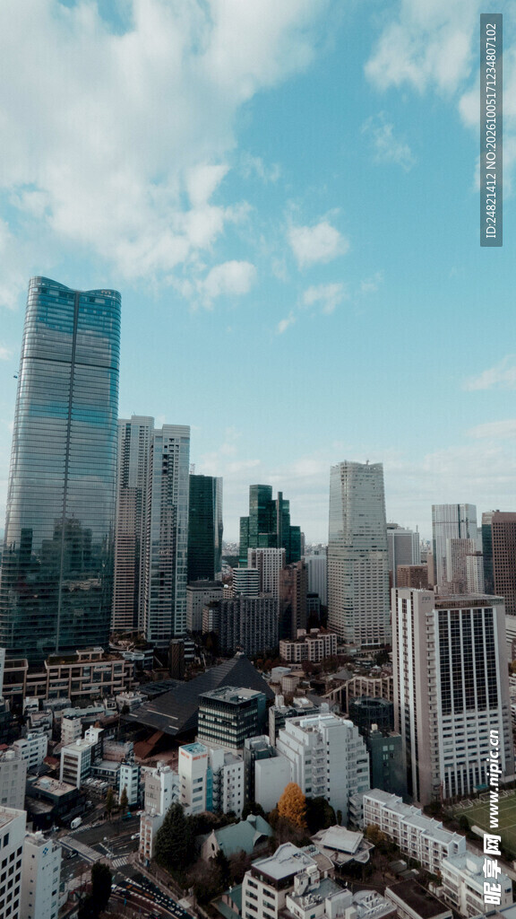 城市高空建筑群全景