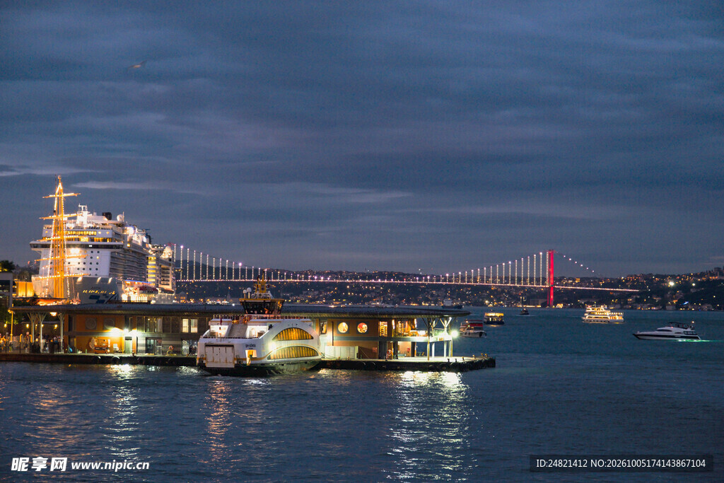 暮色海港夜景