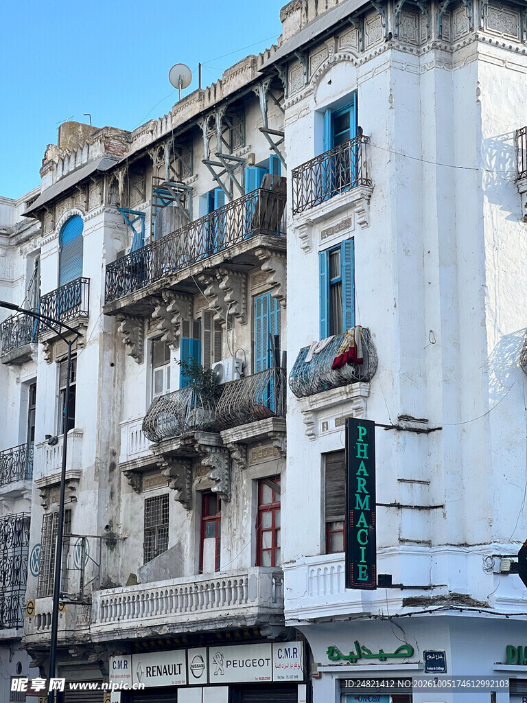 欧式临街复古老建筑