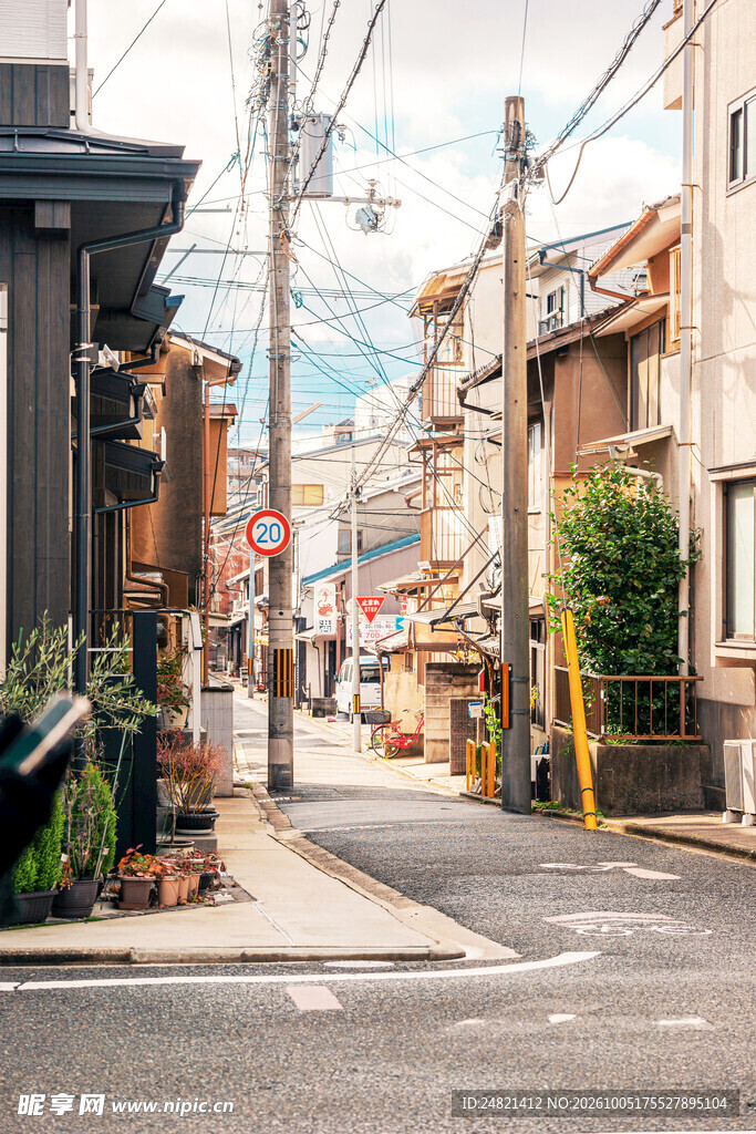 日系居民区小巷街景