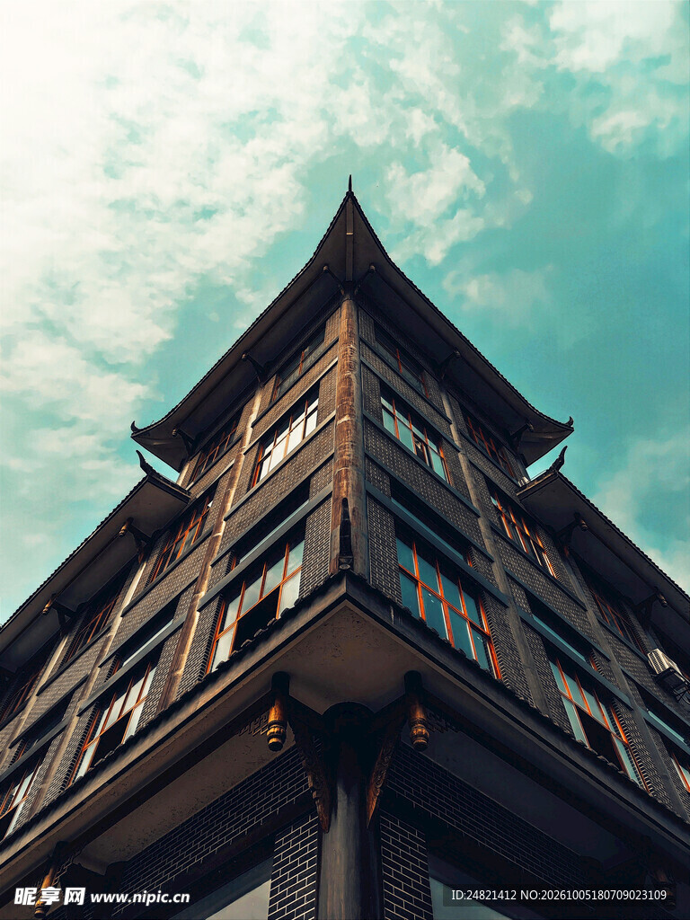 中式古建仰拍风光