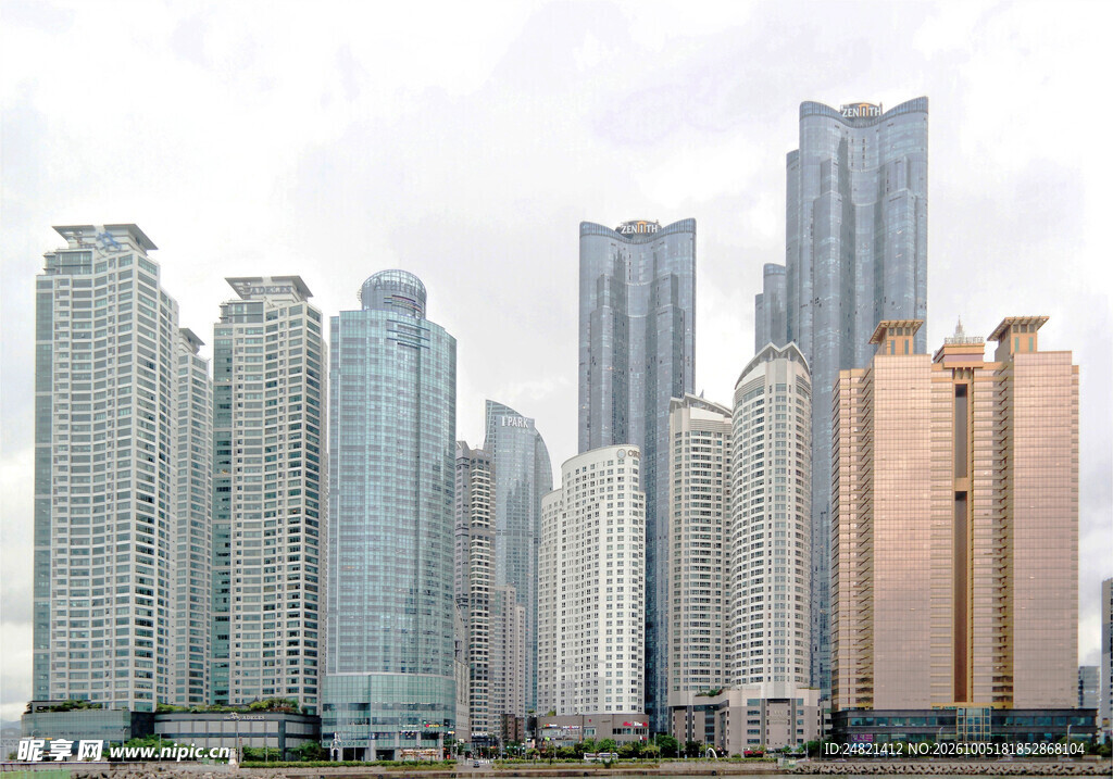 城市高层现代建筑群