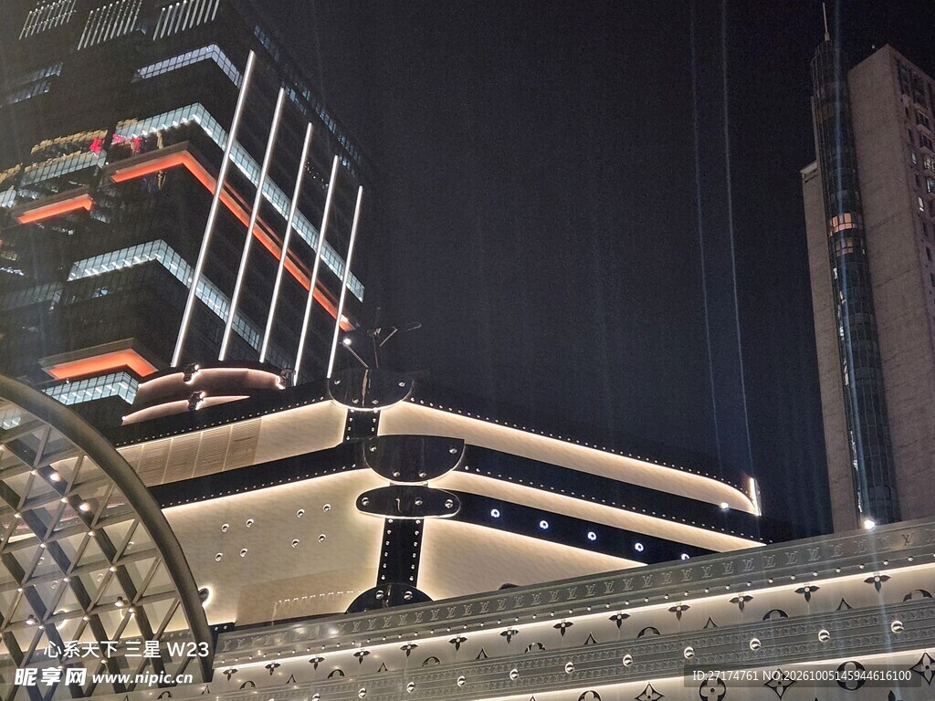 都市建筑夜景一角