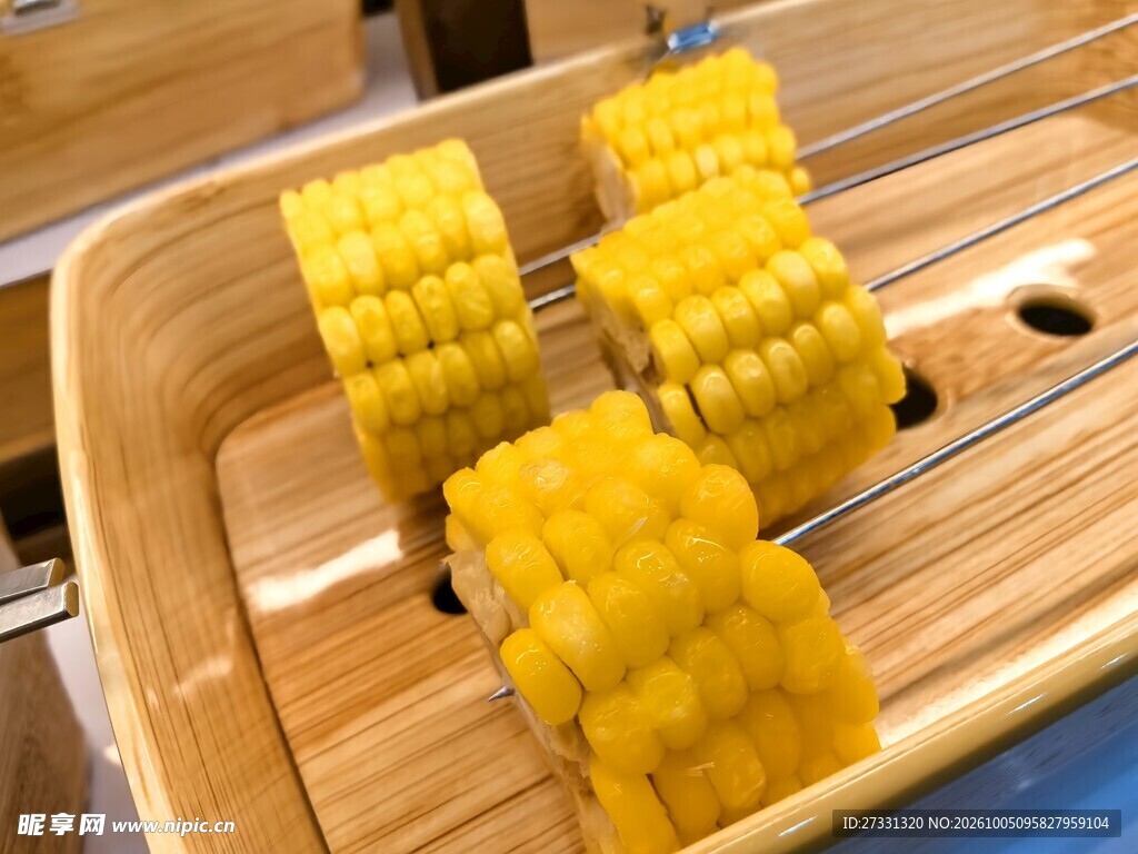 鲜蒸甜玉米段