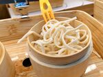竹笼蒸鲜面条