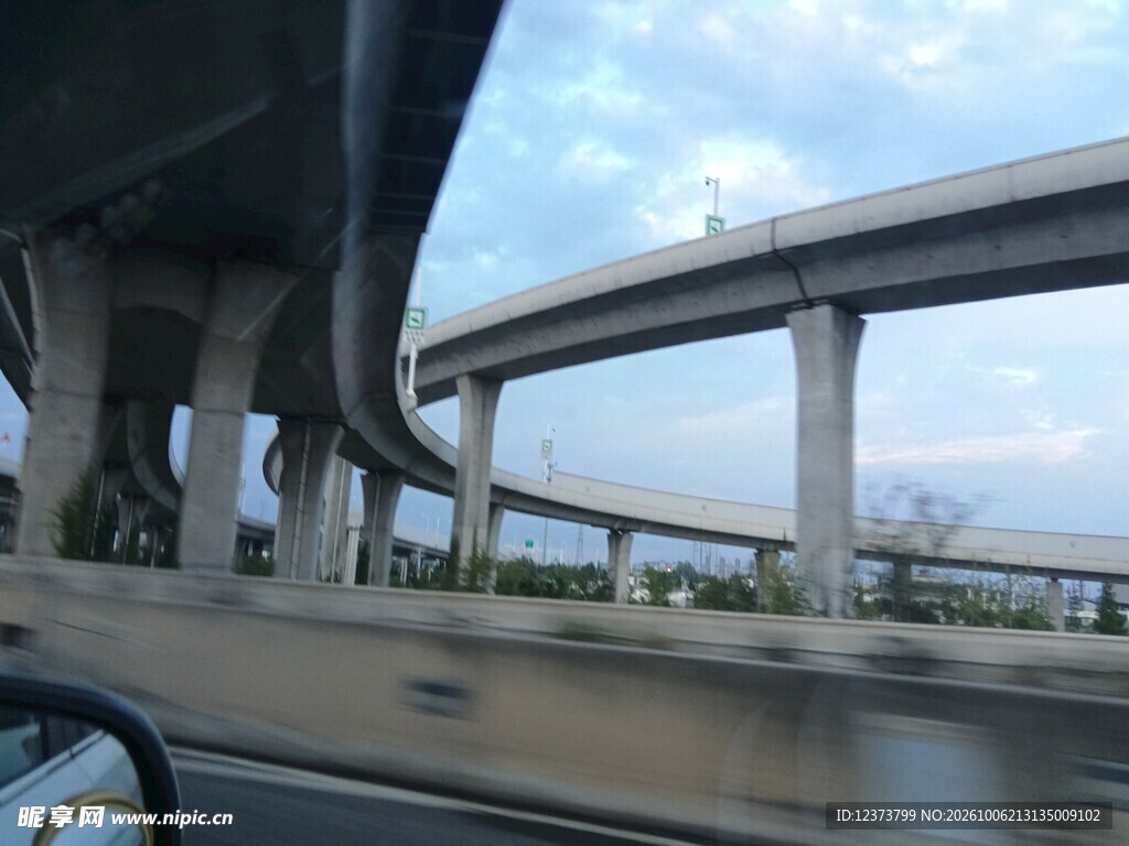 城市高架立交桥景观