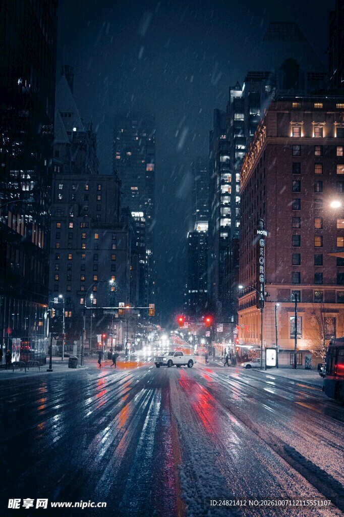 雨夜都市朦胧街景