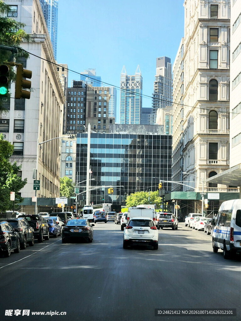 都市晴朗街景