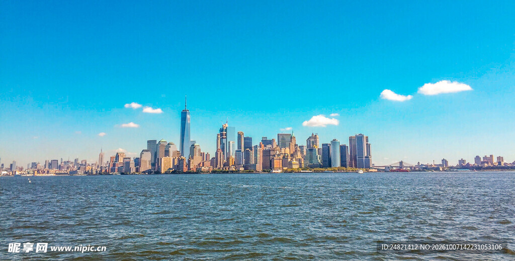 海湾城市天际线美景