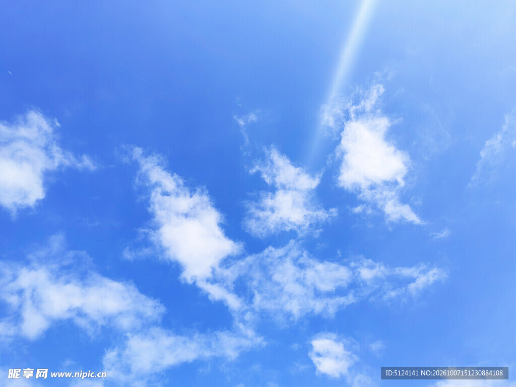 蓝天白云