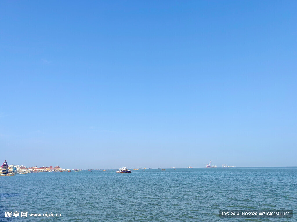 碧海蓝天晴朗海景