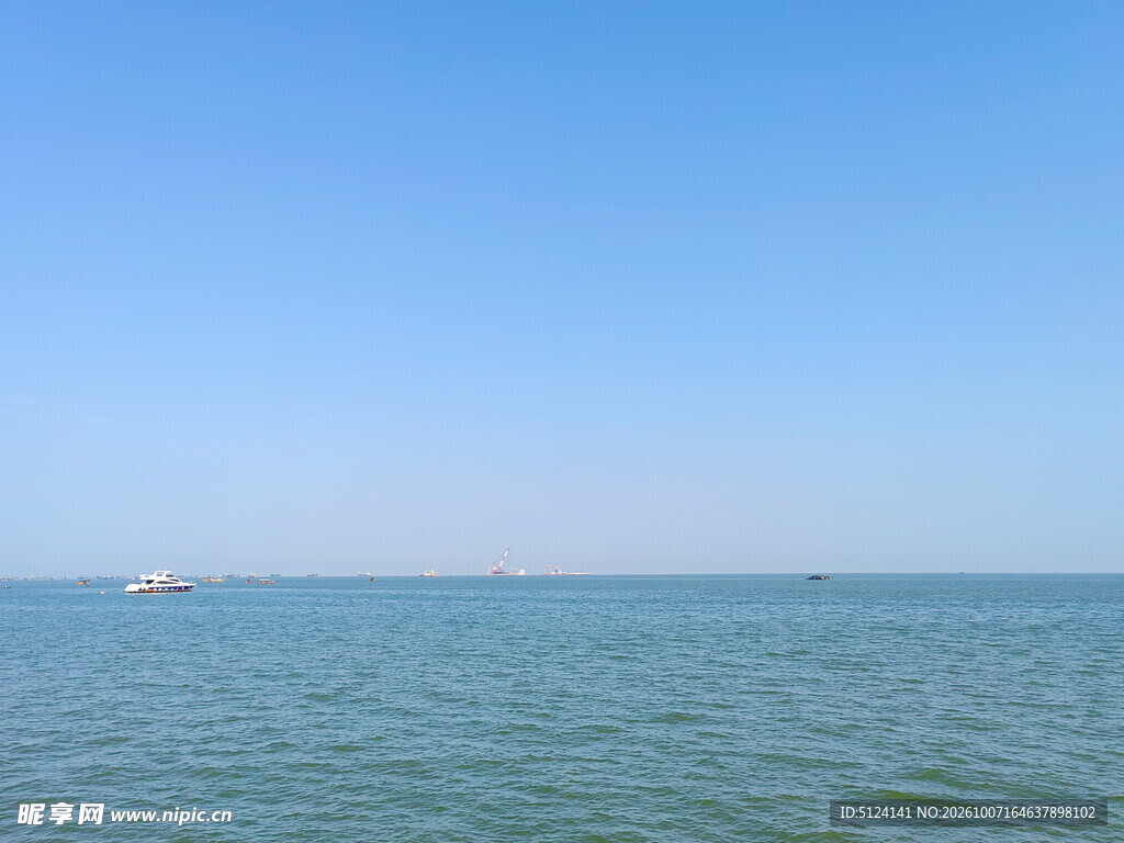 碧海蓝天海上风光