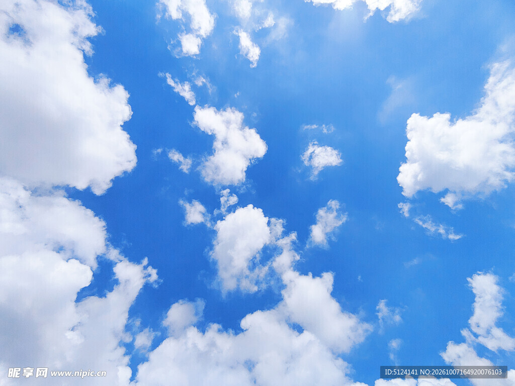 蓝天白云