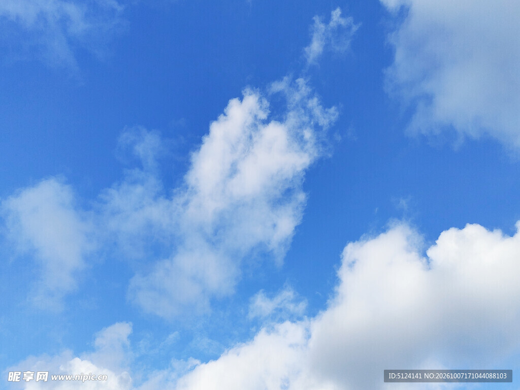 蓝天白云