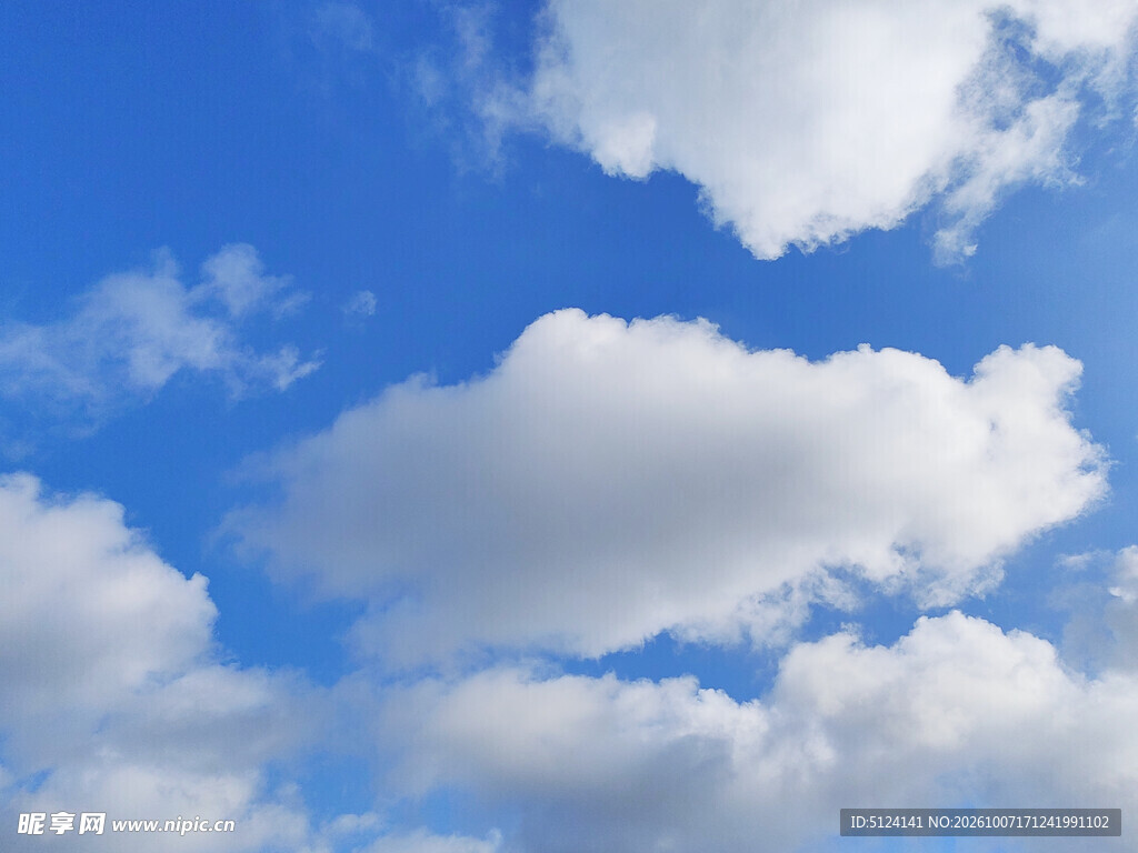 蓝天白云