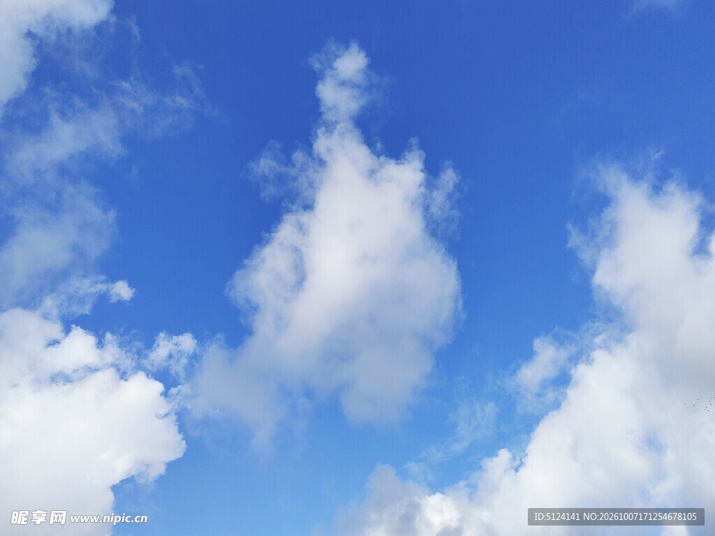 蓝天白云