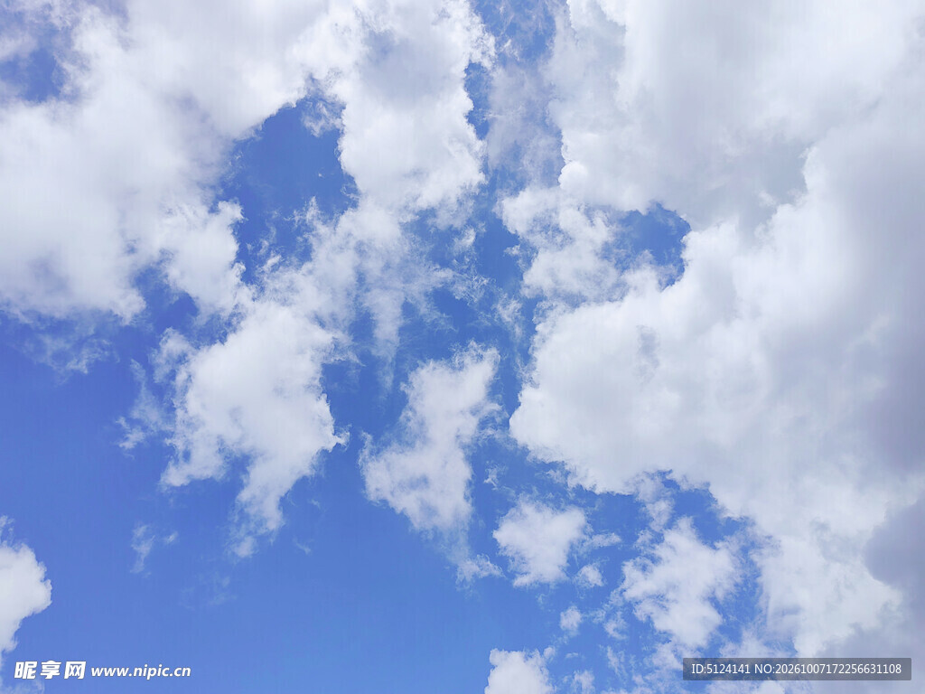 蓝天白云