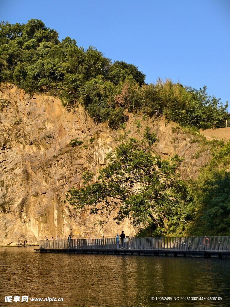 辰山矿坑花园