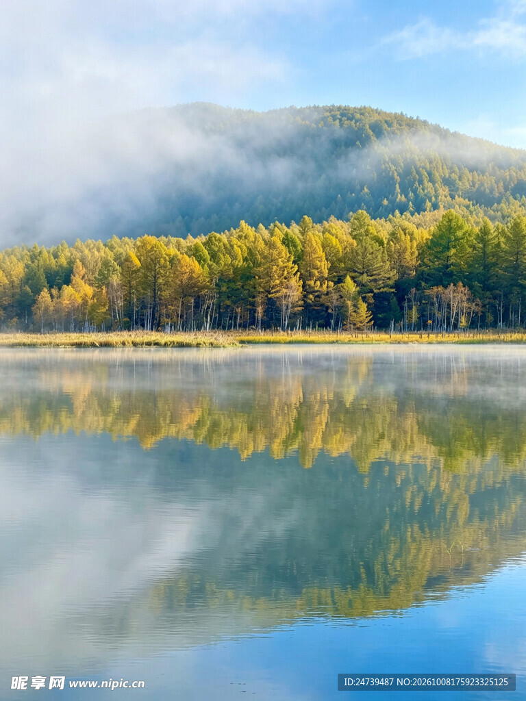 秋日湖光山景倒影