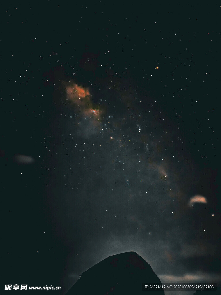 暗调朦胧夜间车窗外景