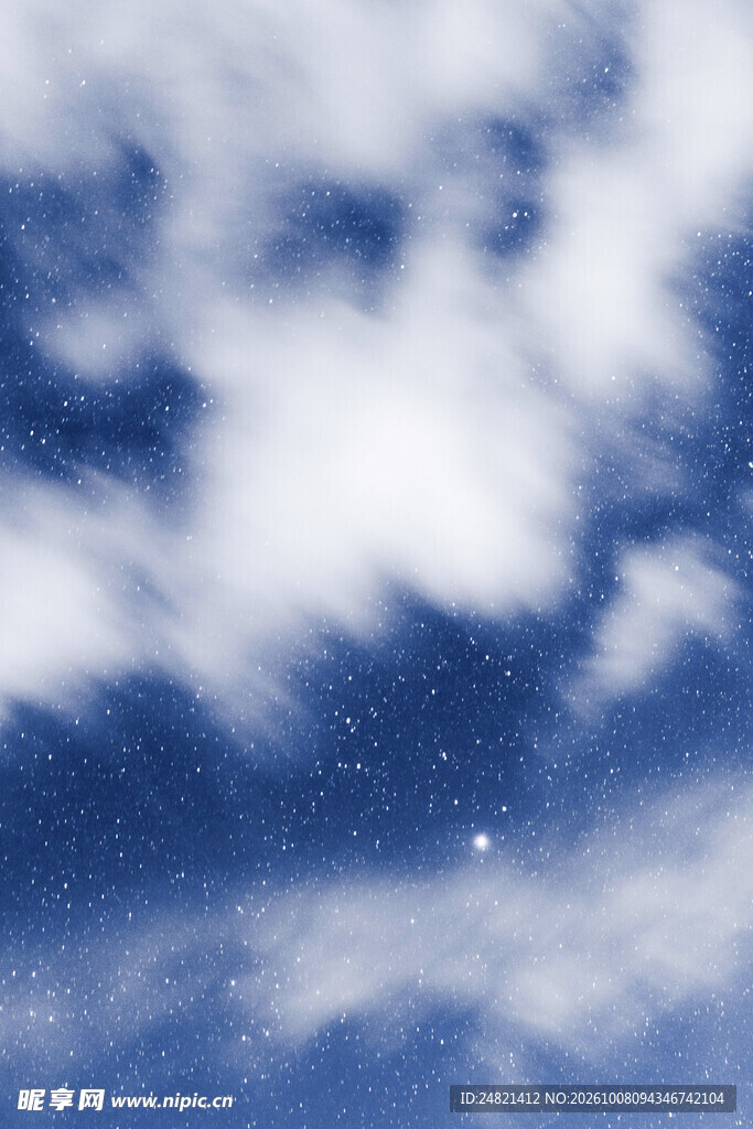 晴空下的蓝天白云