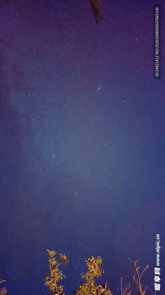 蓝紫渐变夜空背景